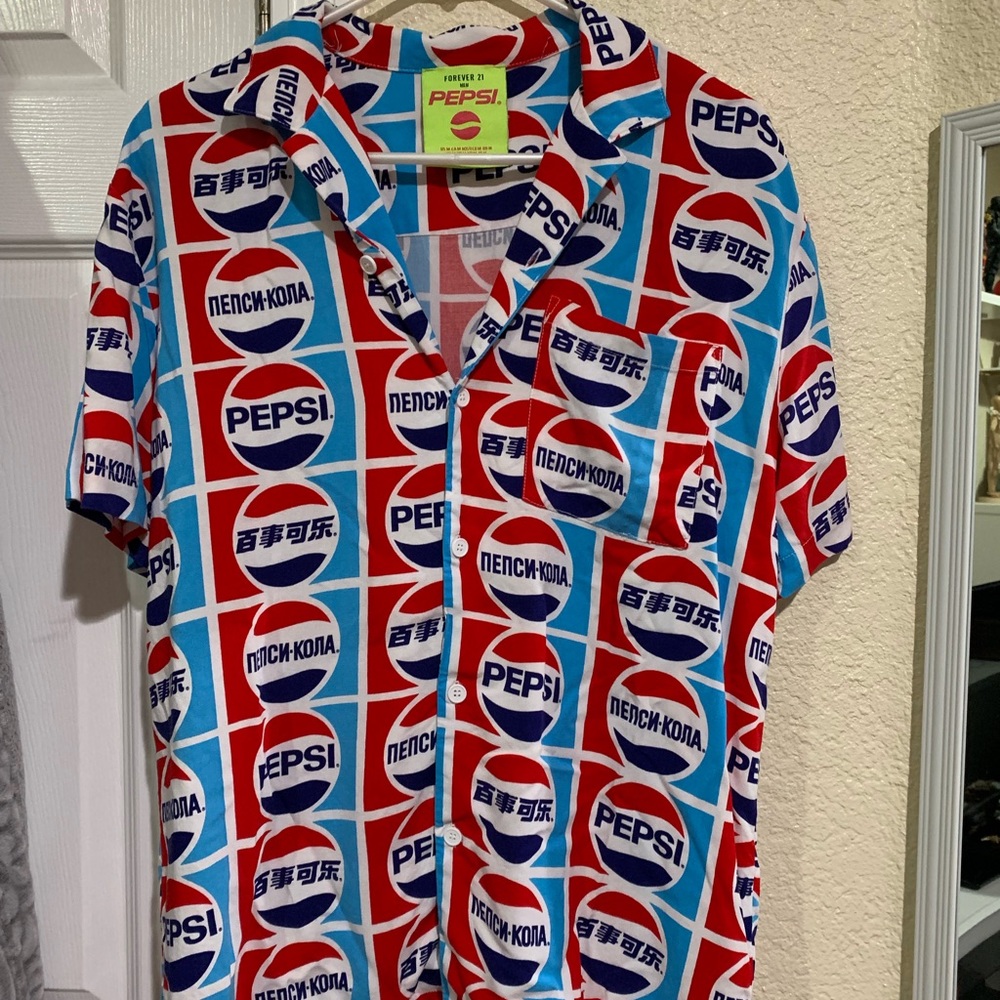 Men’s Medium Forever 21 PEPSI Button Down Shirt